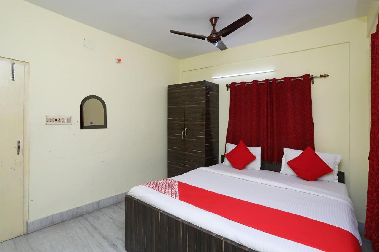 Oyo Amar Raj Rooms Kolkata Exterior photo